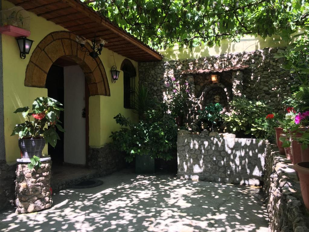 Karafil Guesthouse